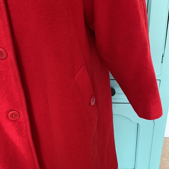 Brooks Brothers Red Wool Coat. Quilted lining. Made in Italy. See measurements - Picture 5 of 13